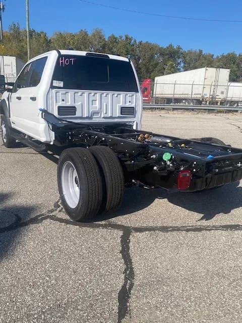 2027 Ford F-550 Crew Cab - Chassis