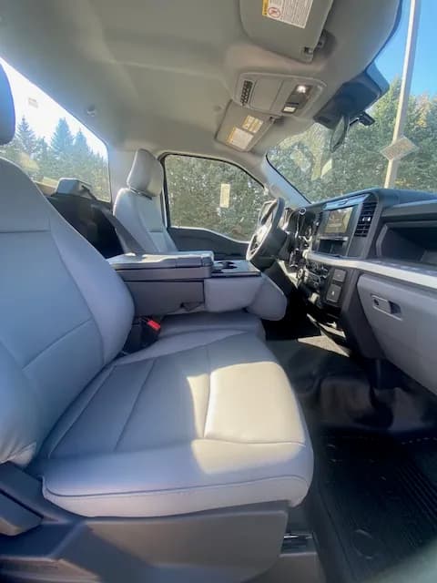 2027 Ford F-550 - Chassis