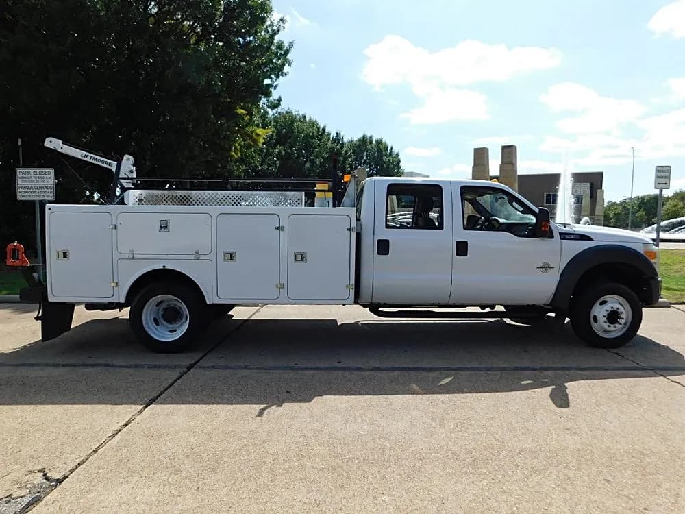 2012 Ford F-550 Chassis - Crane